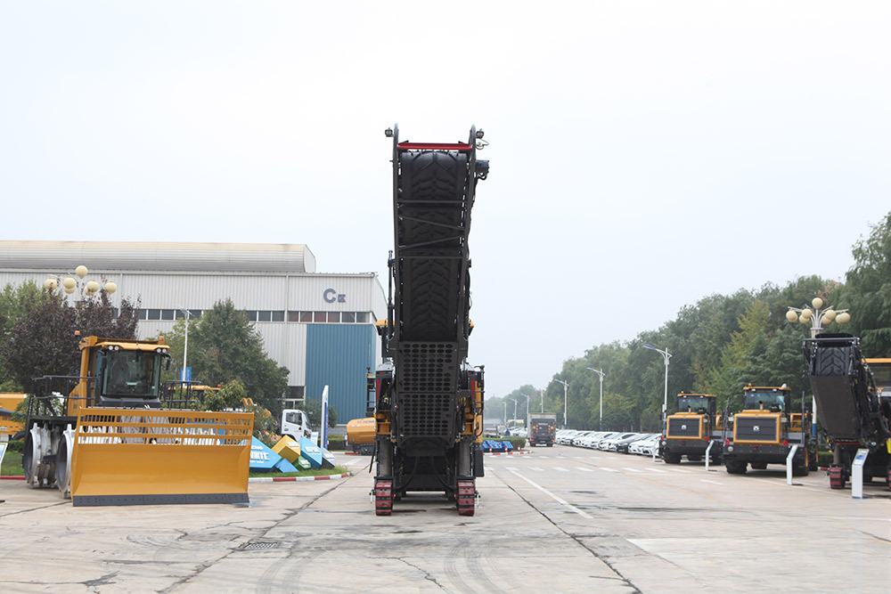China Used Road Construction 2m Asphalt Cold Milling Machine Lifting Equipment