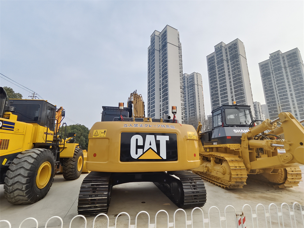 Japan Cat323D2l Excavator Secondhand Excavator Used Excavator Price Affordable Construction Heavy Equipment