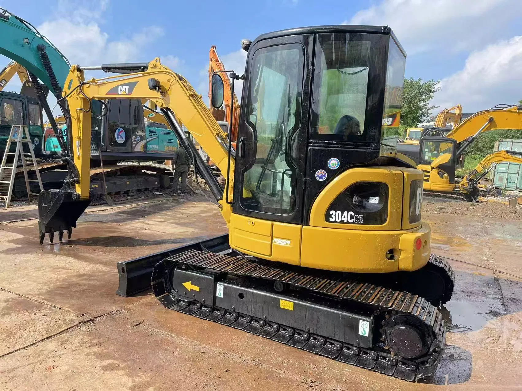 CAT304C View 6