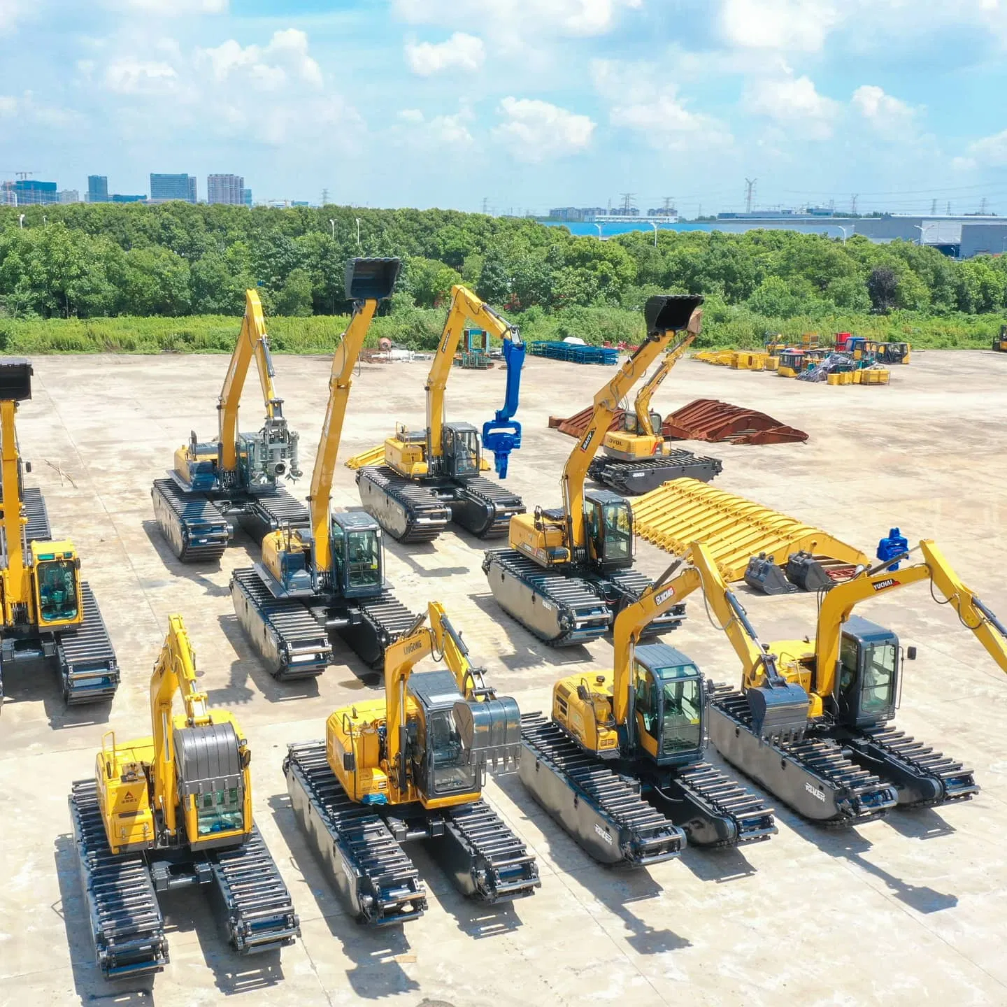 Factory Affordable Wholesale Stock Swamp Excavator Used Construction Machinery Africa Hot Sale Product Amphibious Marsh Buggy Floating Machine