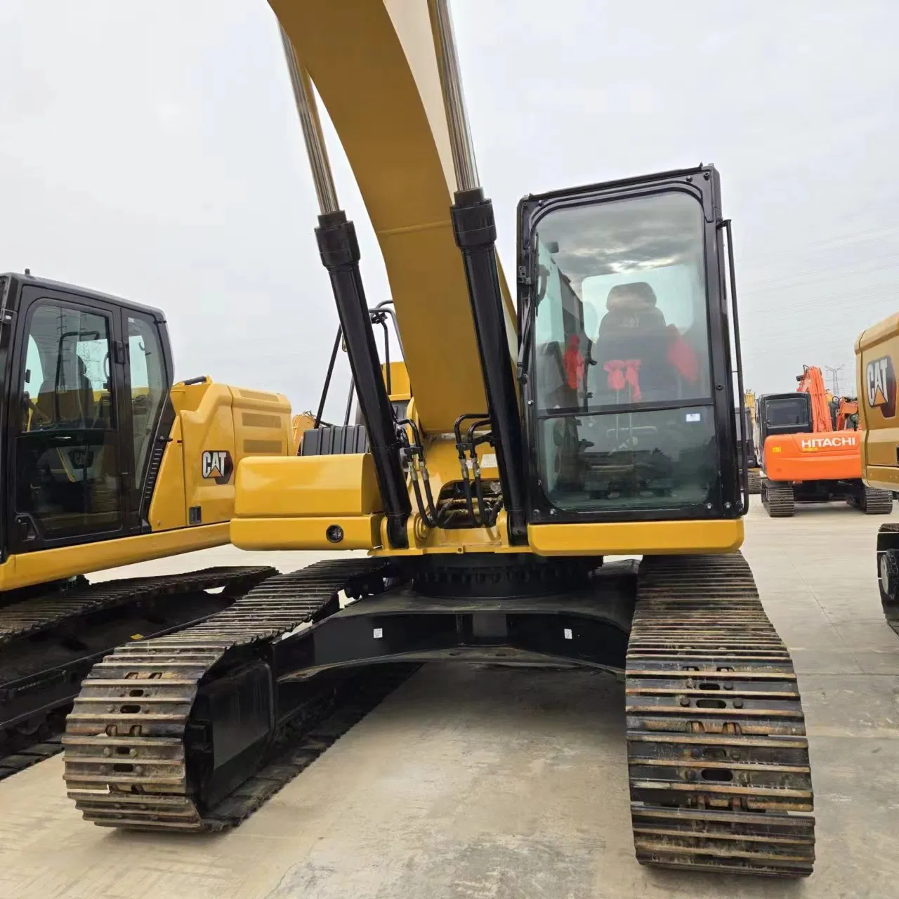 Used Excavators Caterpillar Cat330gchigh Cost Effective Excavator Secondhand Crawler Hydraulic Excavator Mining Machinery 320gc 320d2 320dl 320c 330d 30t