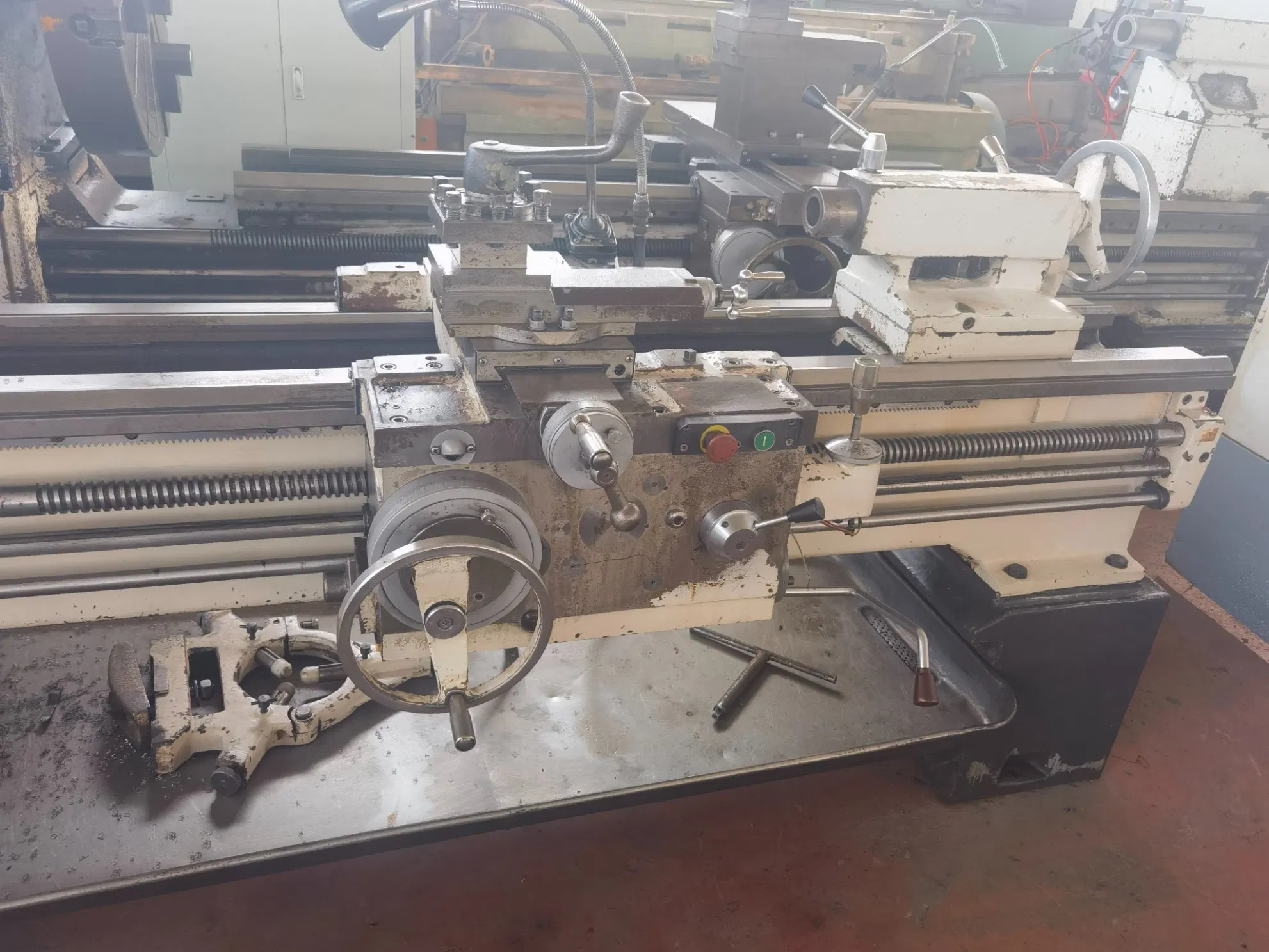 Versatile Used Lathe Equipment for Industrial Production Needs