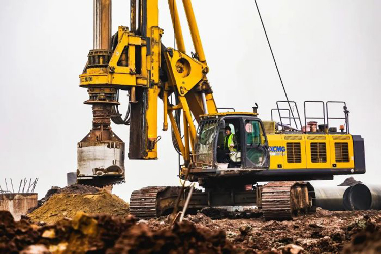 XCMG Official Xr550d Second Hand Construction Engineering Borehole Rotary Drilling Rig Equipment