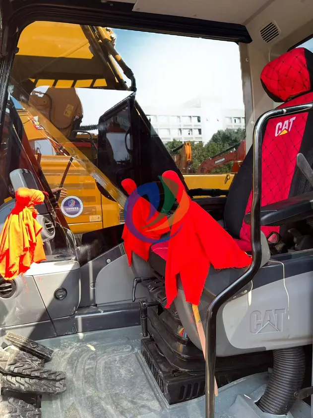 Cat320d Digger View 1