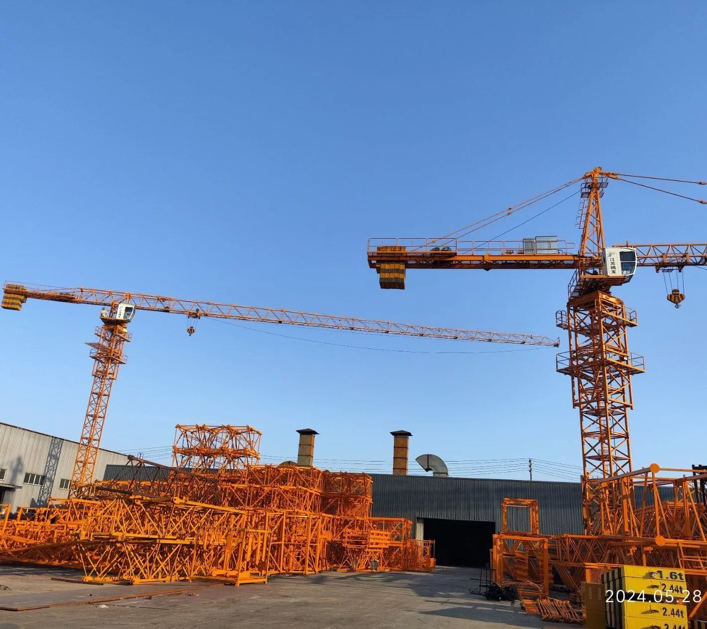Safety-Certified Chinese 5-16 Ton Lifting Capacity Tower Crane Heavy Construction Machinery