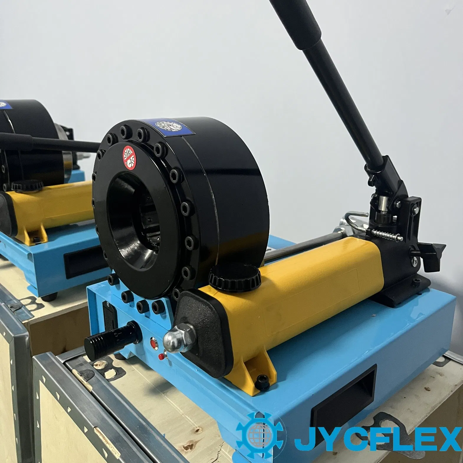 Portable Finn-Power Manual Used Pipe Pressing Machine Tube Swaging Machine Hand Held Hydraulic 1 Inch Hose Crimping/Crimper Machine for Sale