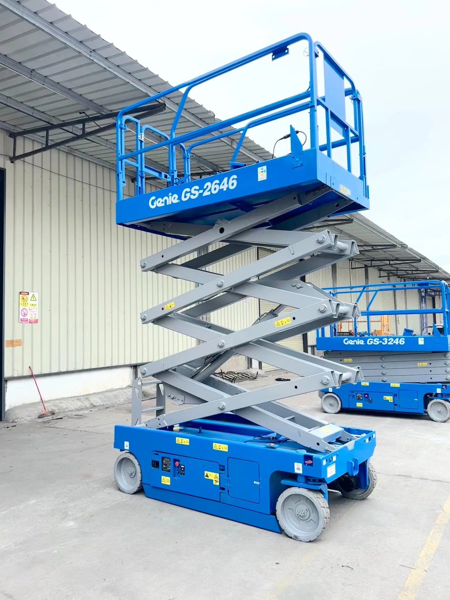 Heavy-Duty 4-Wheel Scissor Hoisting Equipment