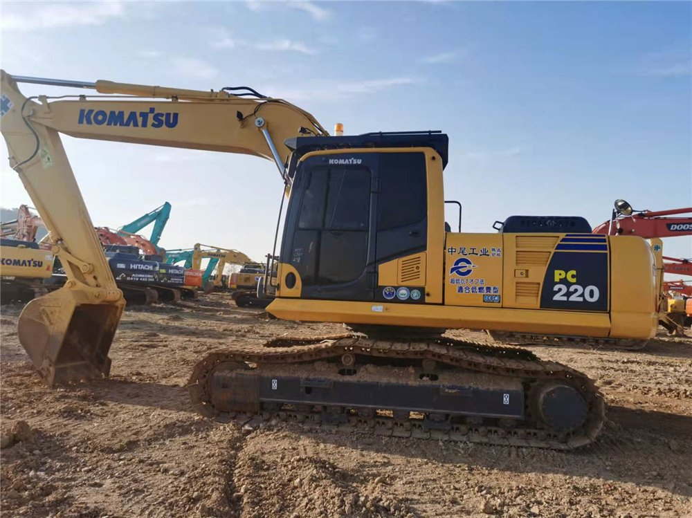 Secondhand Construction Machinery Komatsu PC220-8 Track Digger Engineering Equipment
