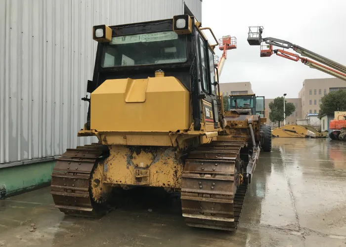 CAT D6G Bulldozer View 1