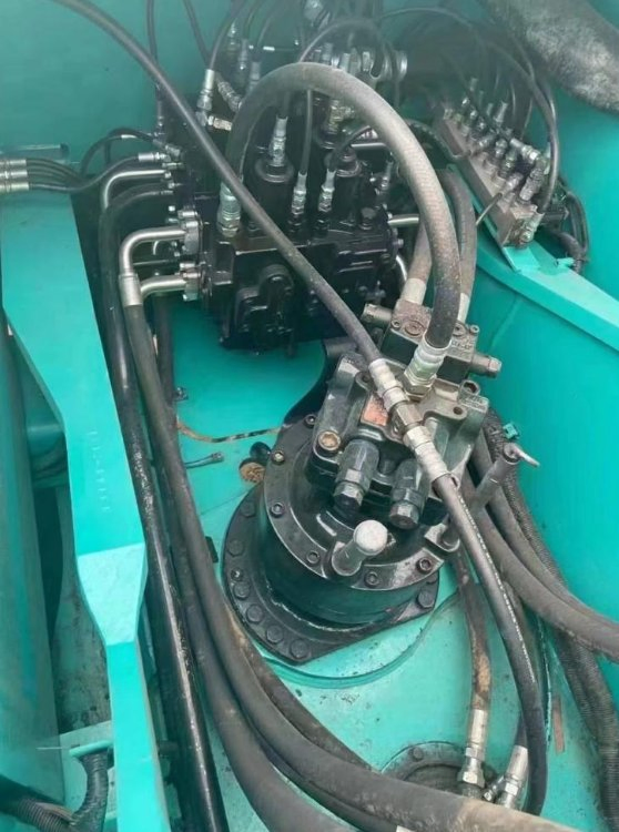 Well-Maintained Kobelco Sk200 Digger 20ton Pre-Owned Digger Excavators Used