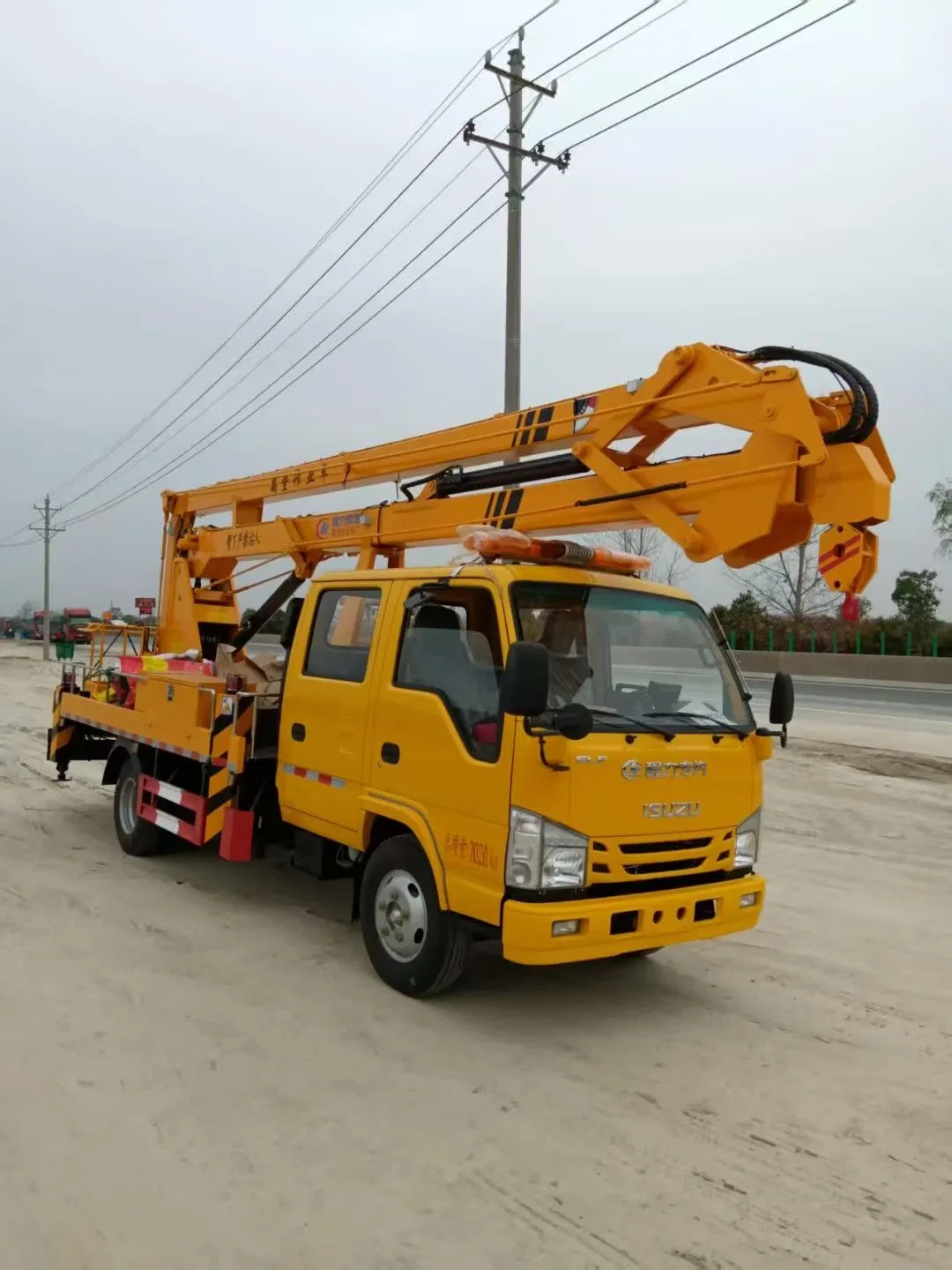 New Arrival 1suzu 4X2 Personal Lift Truck Mobile Aerial Work Platform Truck