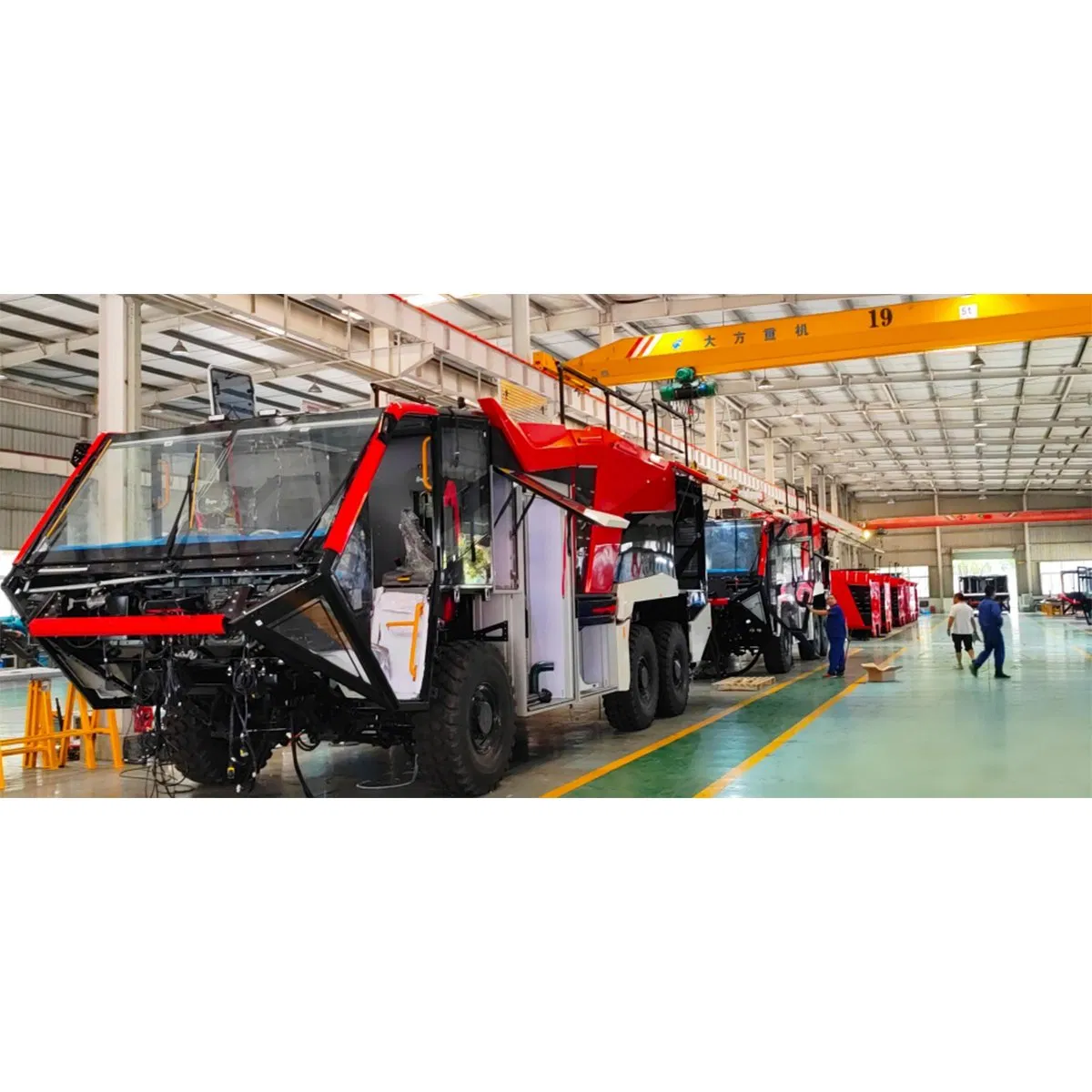 6X6 Airport Rescue Fire Fighting Truck Water Foam Vehicle Good Quality Specialized Vehicle China Manufacturer