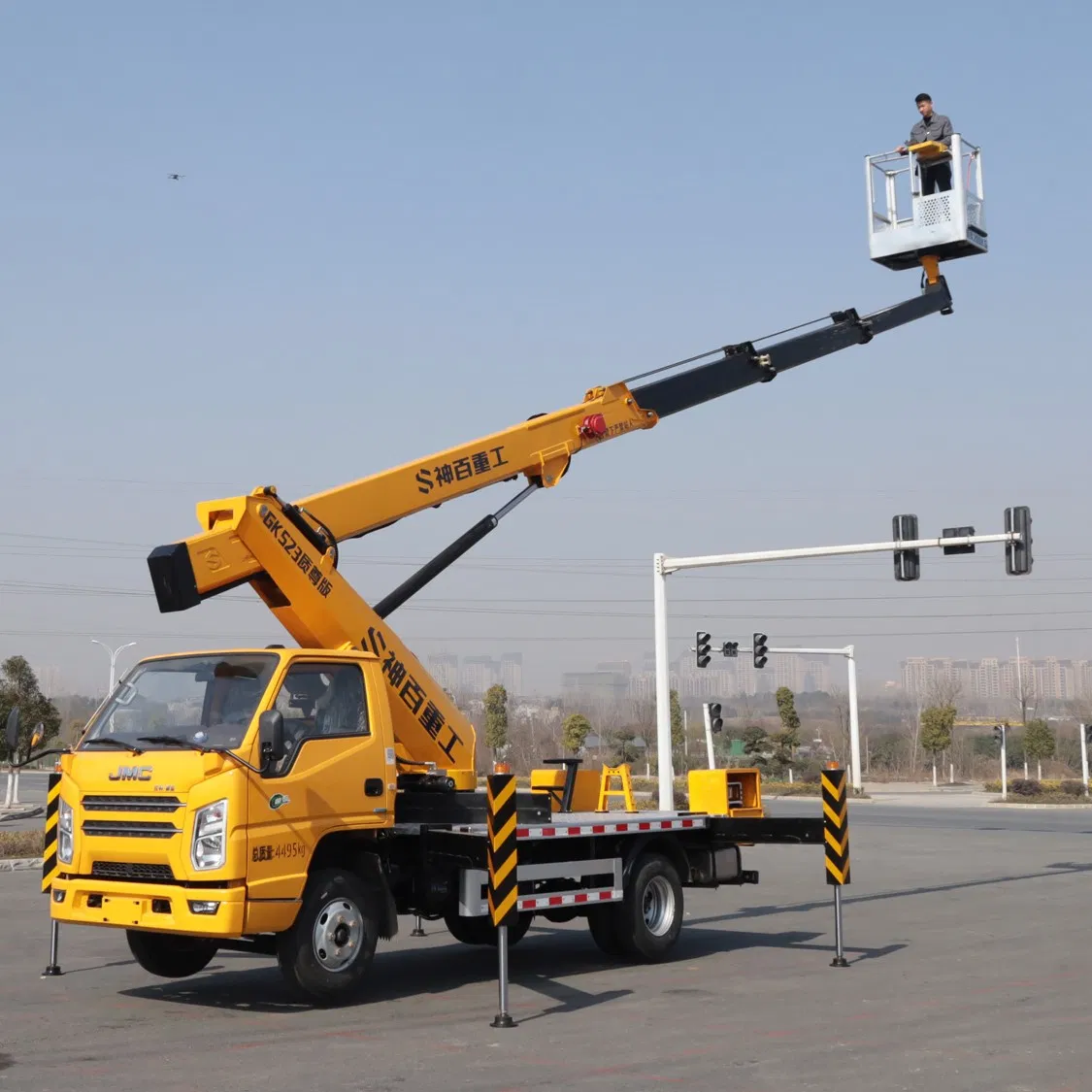 Jmc 4X2 20m 30m Aerial Working Work Platform Manlift Truck Cherry Picker Boom Lift Bucket Truck