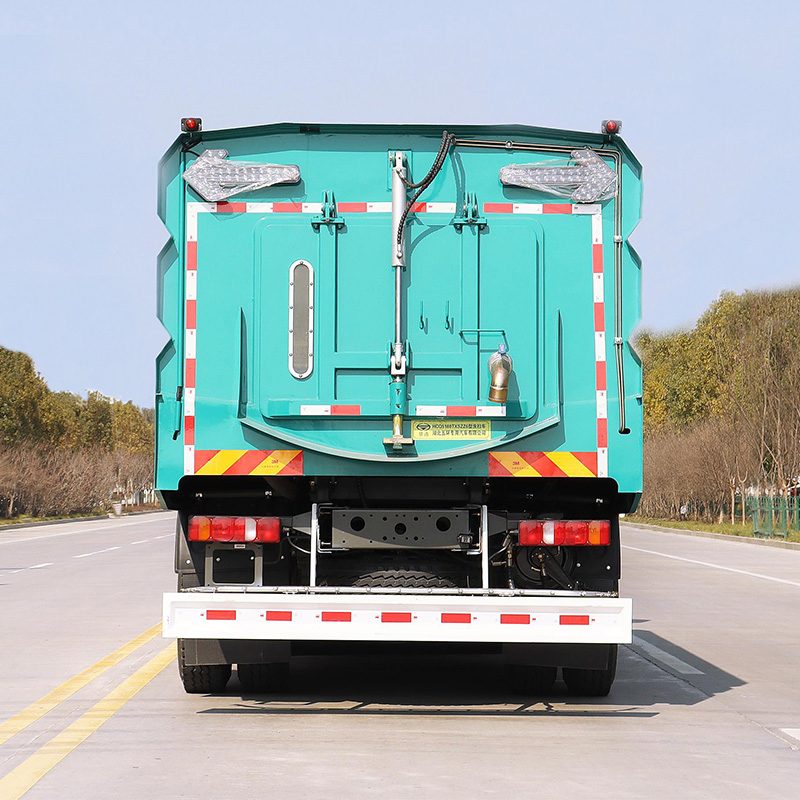 Sinotruk HOWO 4X2 Road Sweeping Truck Road Sweeper and Washing Truck