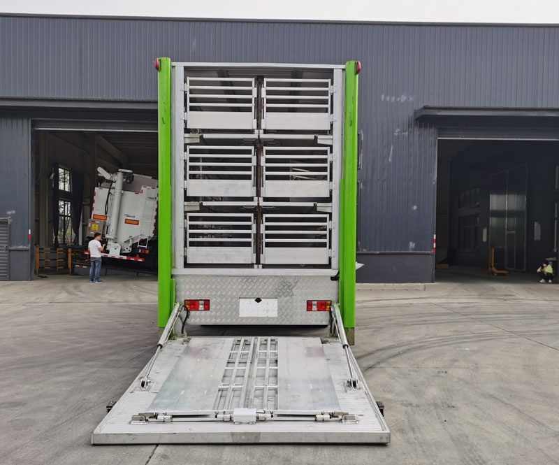 High Quality 2 Floors Aluminum Livestock Poulty Pig Transport Truck