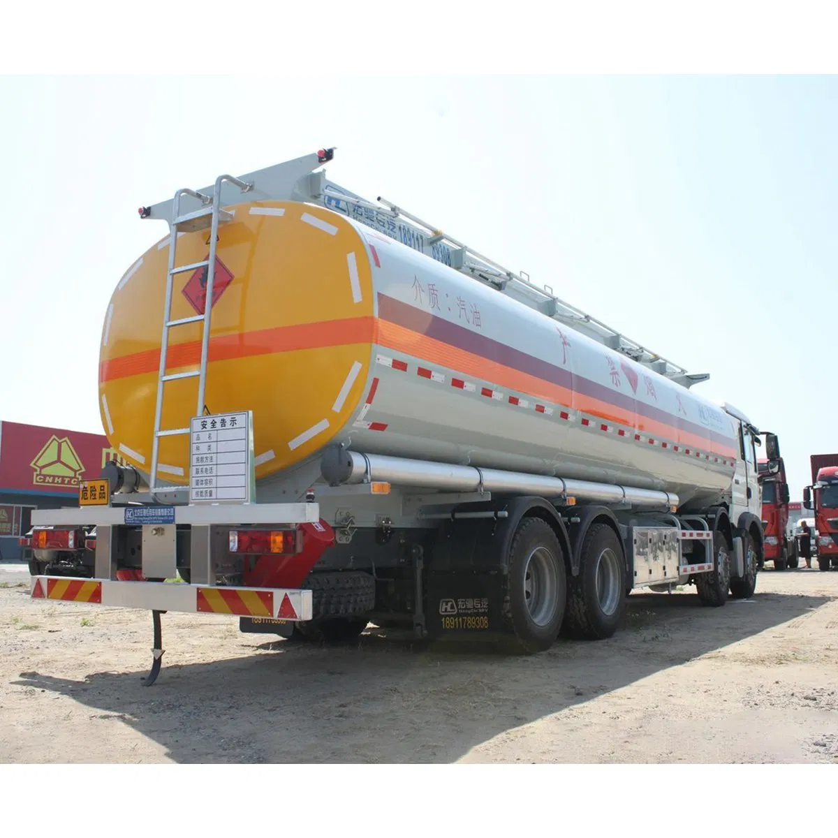 Sinotruk HOWO Fuel Tank Truck Oil Fuel Tanker Truck HOWO 25000 Liters Fuel Tanker Truck Oil Diesel Delivery Tank Truck
