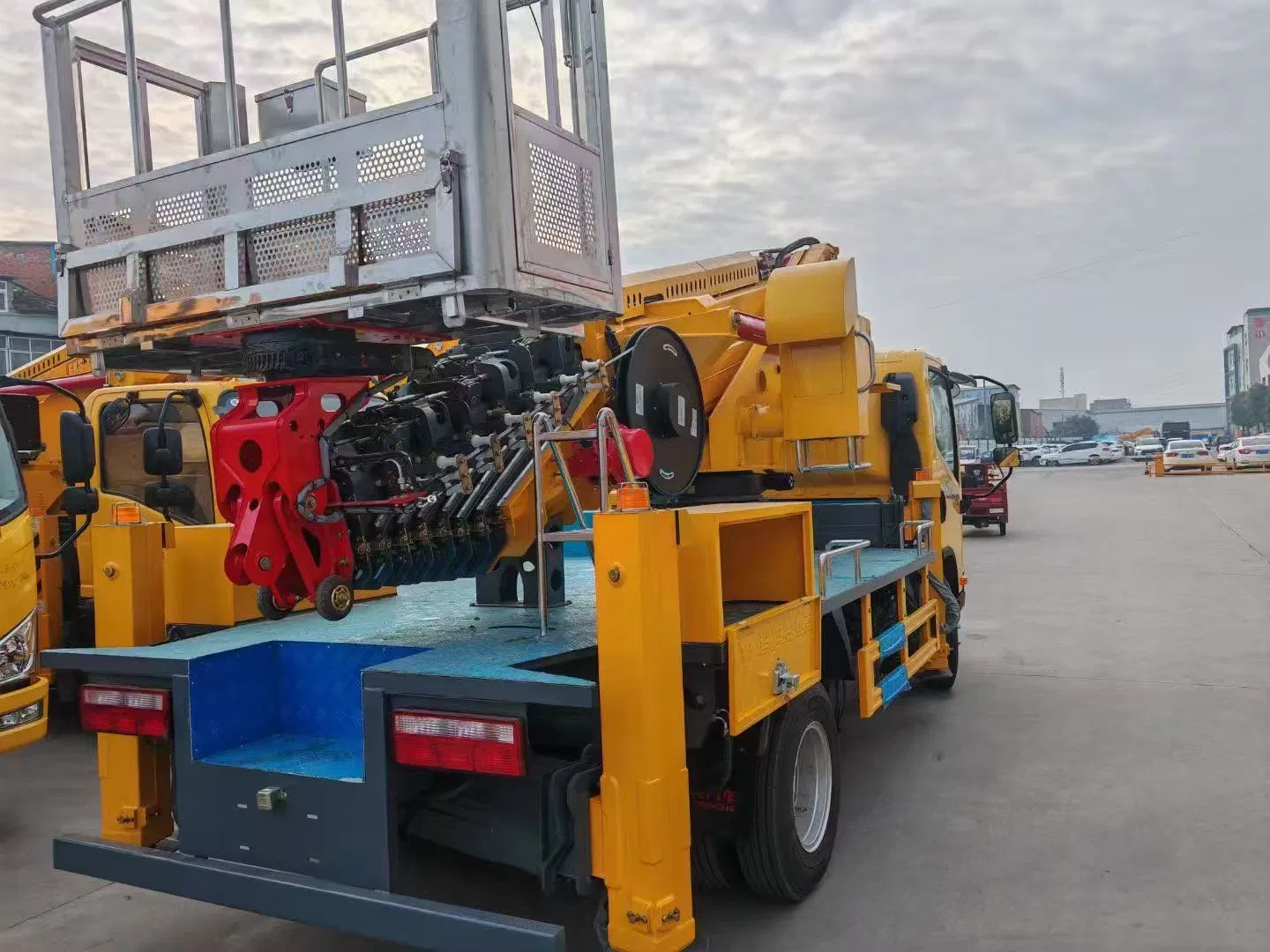 Bestseller FAW 4X2 Boom Lift Truck Aerial Work Platform Truck