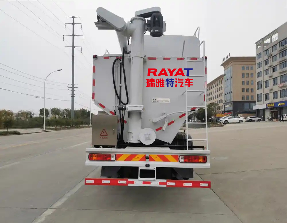 FAW 8*4 Bulk Feed Transport Truck with Large Capacity Tank for Livestock and Poultry Farming