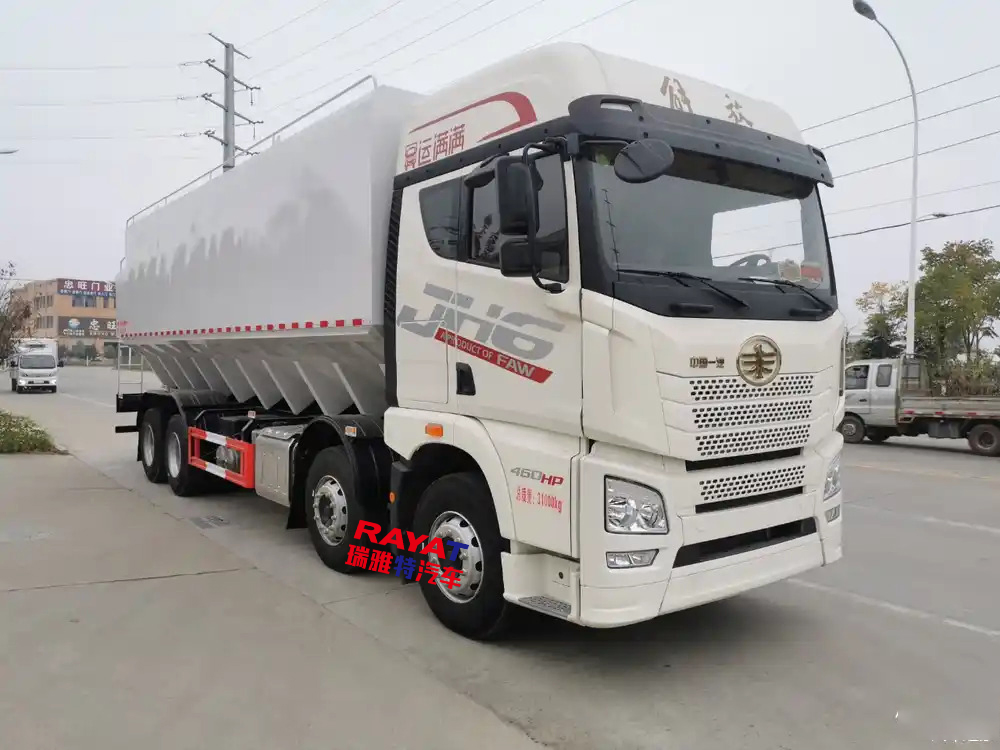 FAW 8*4 Bulk Feed Transport Truck with Large Capacity Tank for Livestock and Poultry Farming