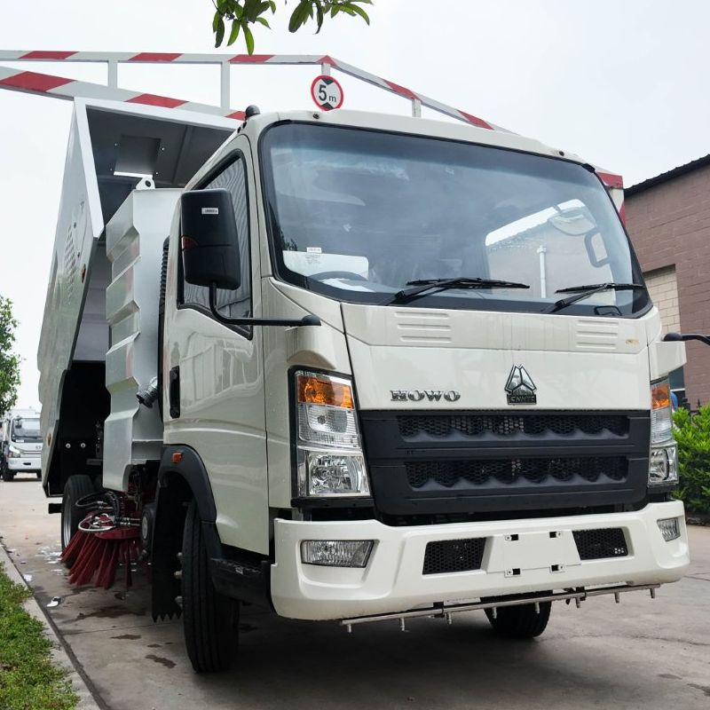 SINOTRUK HOWO 4x2 Municipal Road Sweeper Truck Road Clean Truck High-Performance Sweeping Brushes and Intelligent Remote Operation System Sweeper Truck