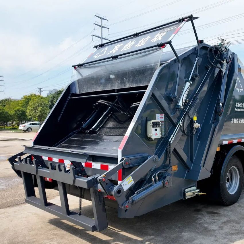 SINOTRUK HOWO 4X2 6X4 5CBM 10CBM Garbage Truck Garbage Compactor Compressed Waste Collection Truck Refuse Compactor Truck Compression Garbage Truck Waste Truck