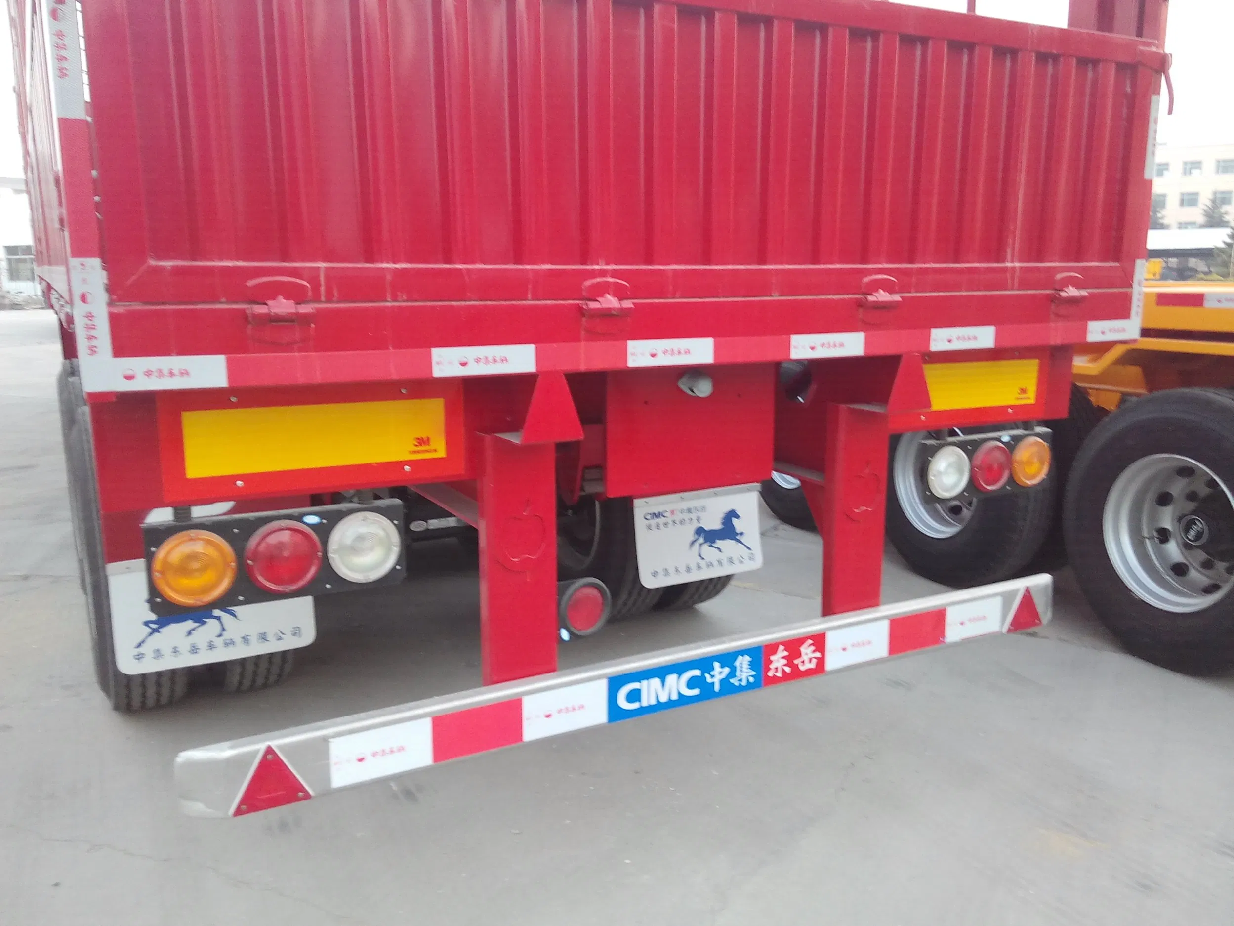 30-100 Tons Cattle Livestock Trailer 4 Axles Cargo Animal Sugar Cane Transport Stake Fence Semi Trailer Truck