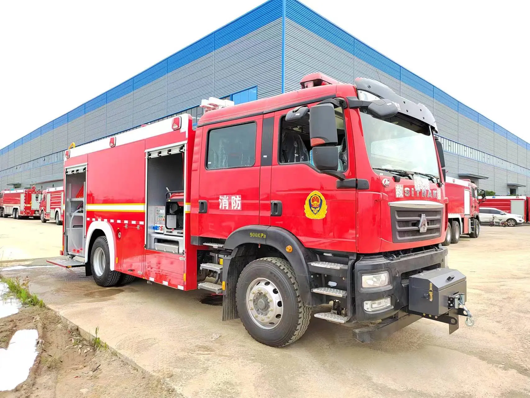 Factory Sale Brand New HOWO 4X4 6X6 All Wheel Drive Foam Water Fire Engine Fighting Equipment Fire Truck for Rescue