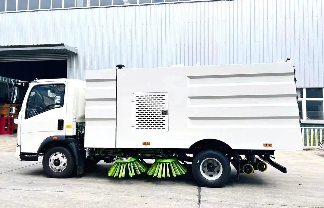 HOWO 10cbm Diesel Street Sweeper Truck Road Broom Truck Vacuumstreet Cleaning Truck for Sale