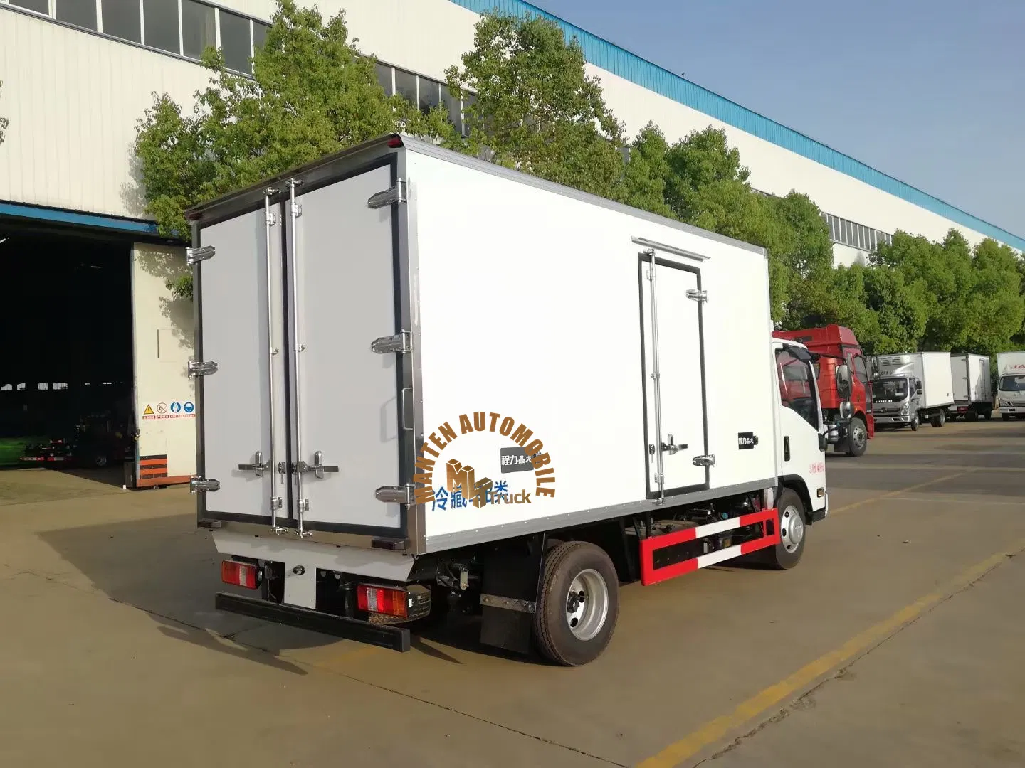 Isuzu Elf Nkr 4X2 5 Ton Small Van Freezer Truck Refrigerated Container Truck Refrigerator Truck