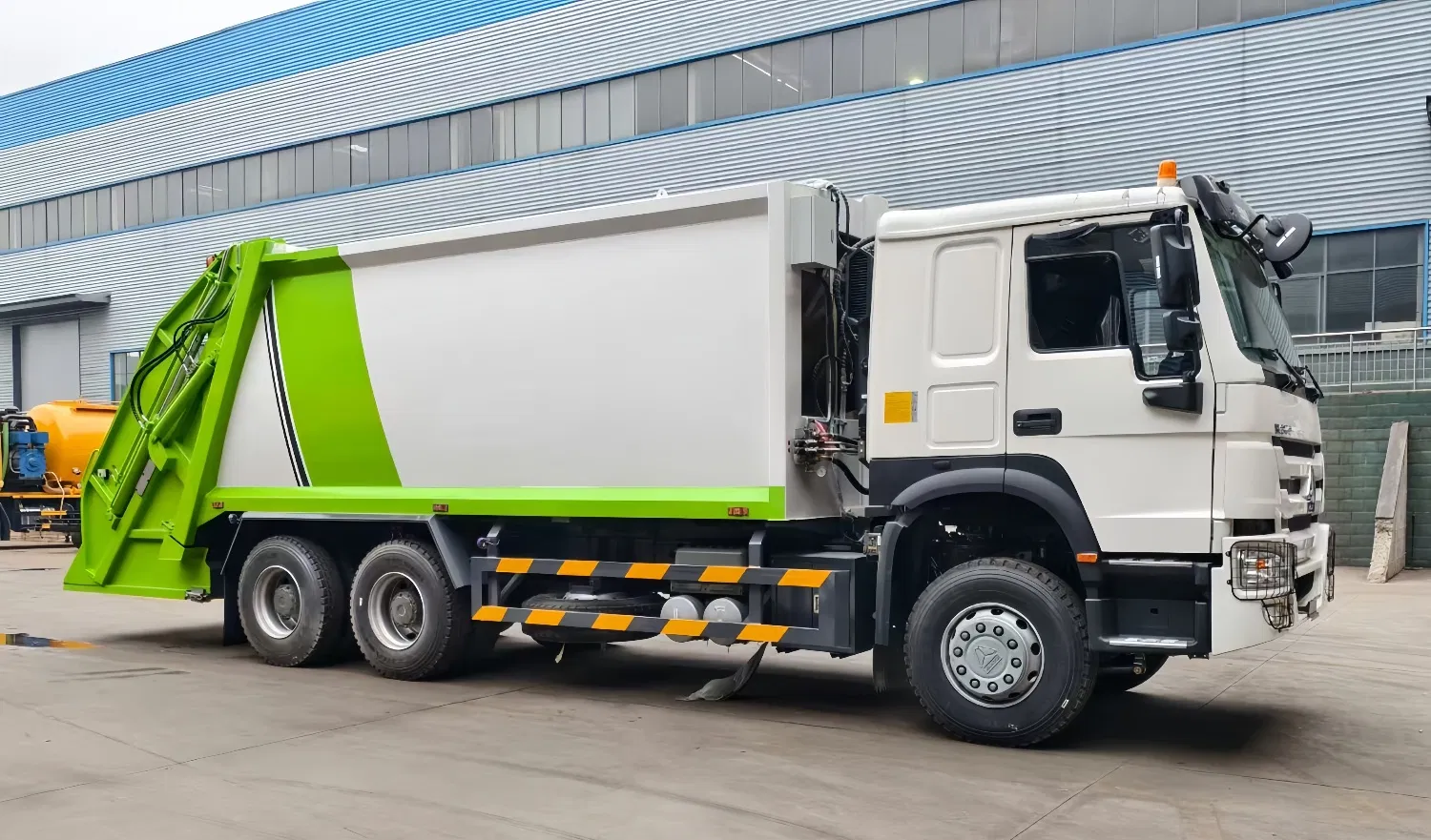 New HOWO Shacman 4X2 15m3 Garbage Trash Container Hooklift Compactor Compressed Compression Transfer Recycle Garbage Refuse Truck Vehicle Used for Sale