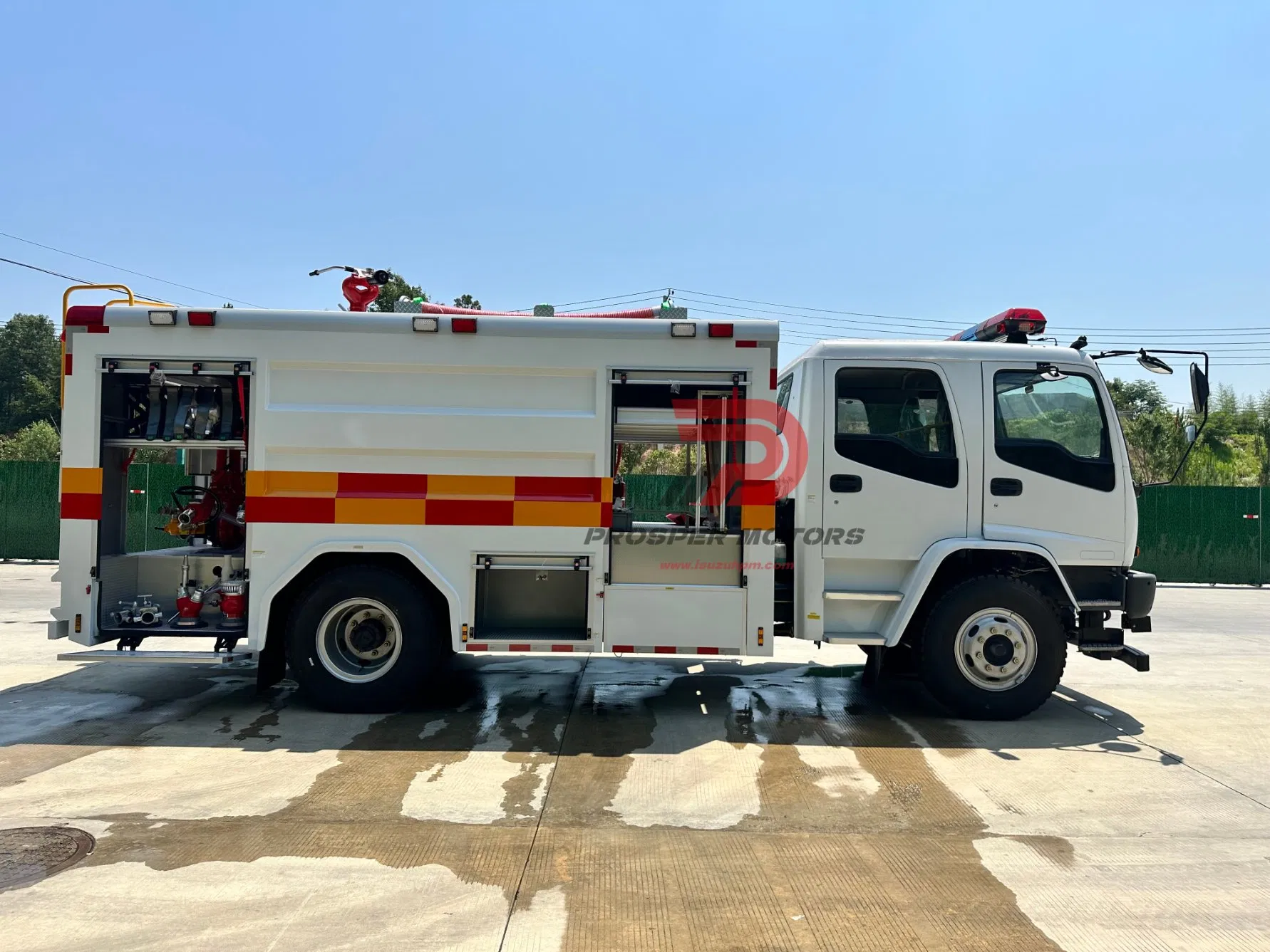Reliable China Fire Engine Isuzu Fvr 1500 Gallons 6000L 8000L 8ton 8000liters Water &amp; Foam Fire Fighting Truck with Fire Pump