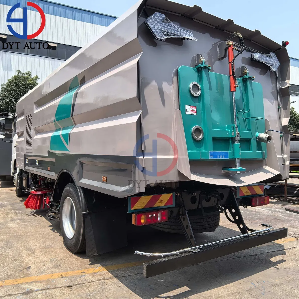 Used New Electric Sinotruk HOWO Dongfeng Shacman FAW Foton Jmc JAC 4X2 5cbm 5m3 8cbm 8m3 15m3 15cbm Street Road Sweeper Truck with Vacuum Cleaner
