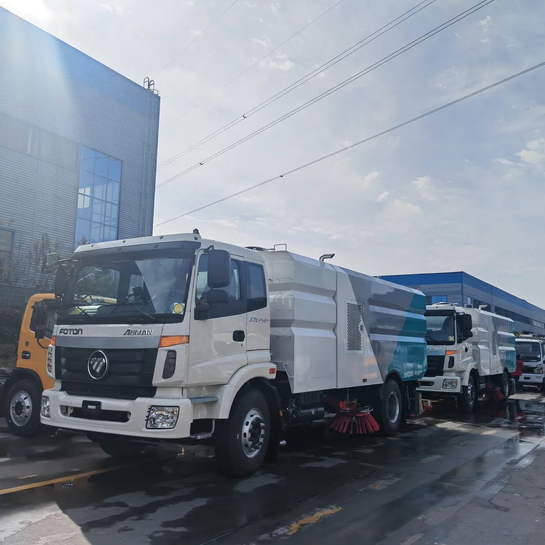 Sweeper Truck Working