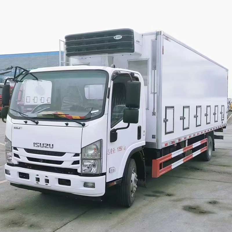 Factory Price Isuzu Livestock Chicks and Poultry Transport Vehicle Truck