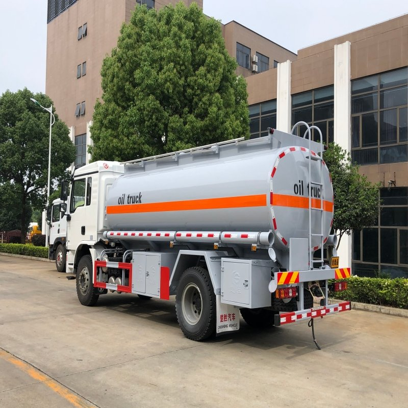 Shacman 12, 000L Fuel Tanker Truck Fuel Tank Truck Oil Tank Truck Oil Tanker Truck Fuel Delivery Truck Oil Delivery Truck Tank Semi Trailer Fuel Dipenser Truck