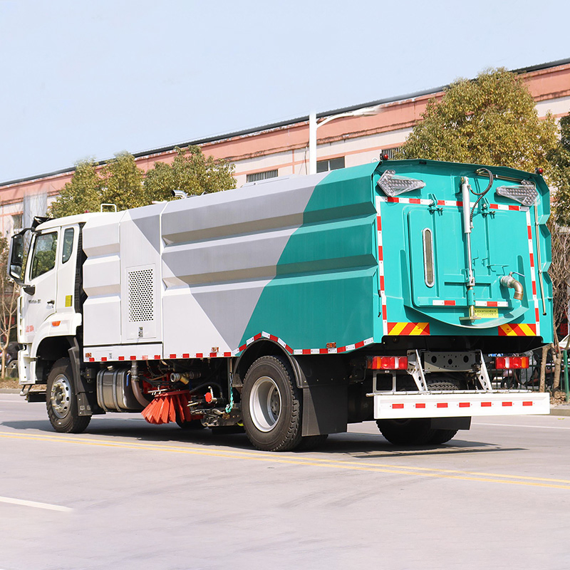 Sinotruk HOWO 4X2 Road Sweeping Truck Road Sweeper and Washing Truck