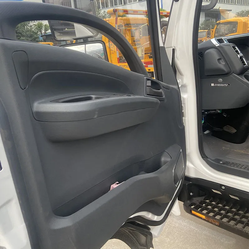 Wrecker Truck View 10