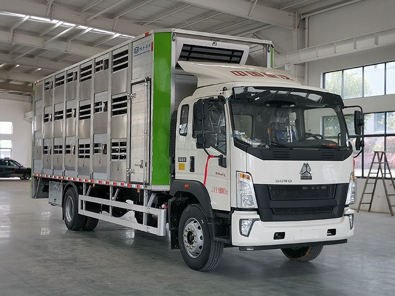 High Quality 2 Floors Aluminum Livestock Poulty Pig Transport Truck