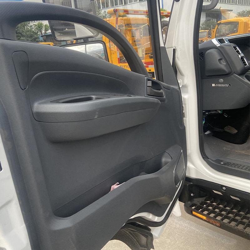 3tons 5 Ton Light Duty Tow Truck Isuzu Rescue Vehicle Wrecker Trucks