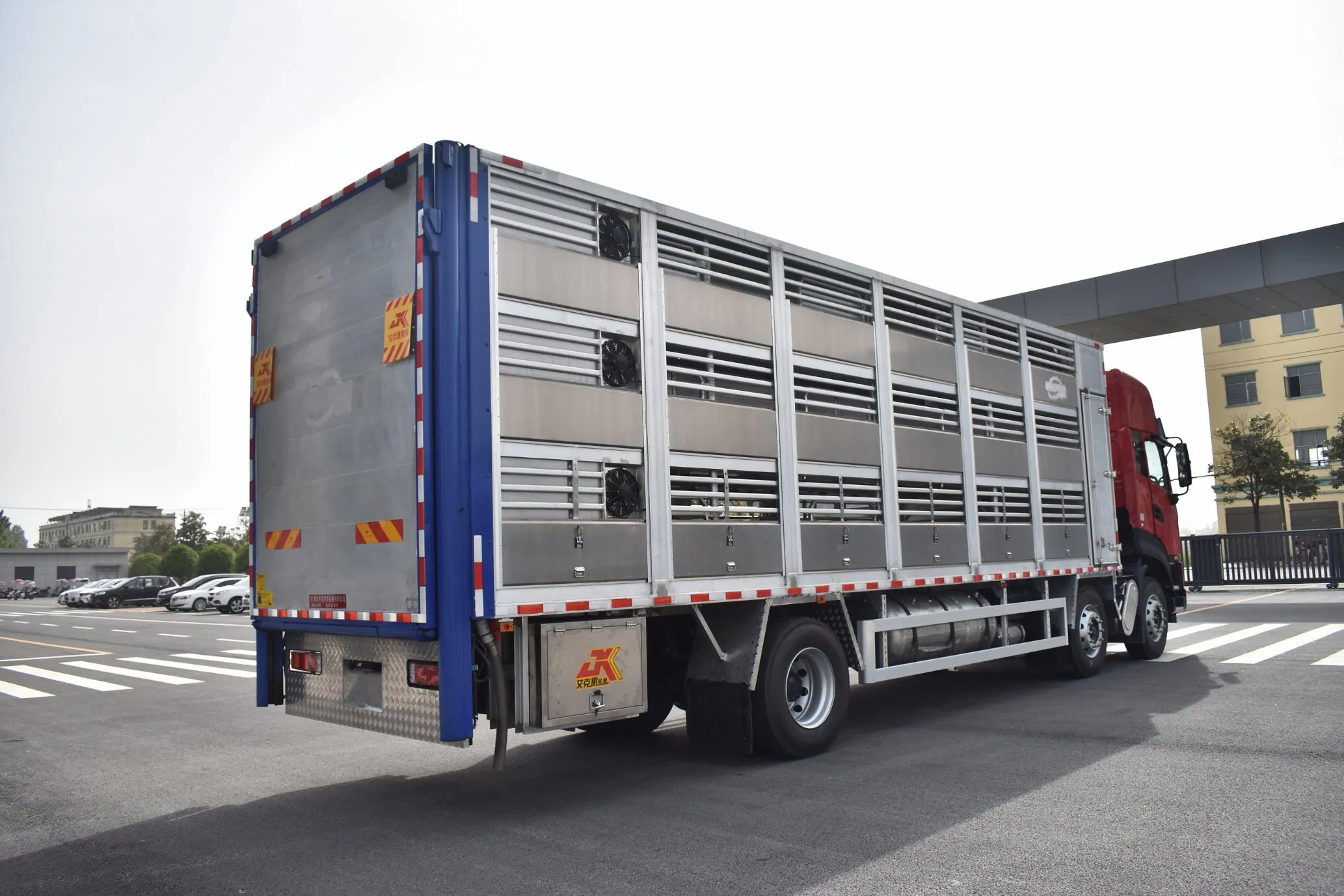 Safety Protective Transport Stable Guardrails Livestock Truck for Pig Transport