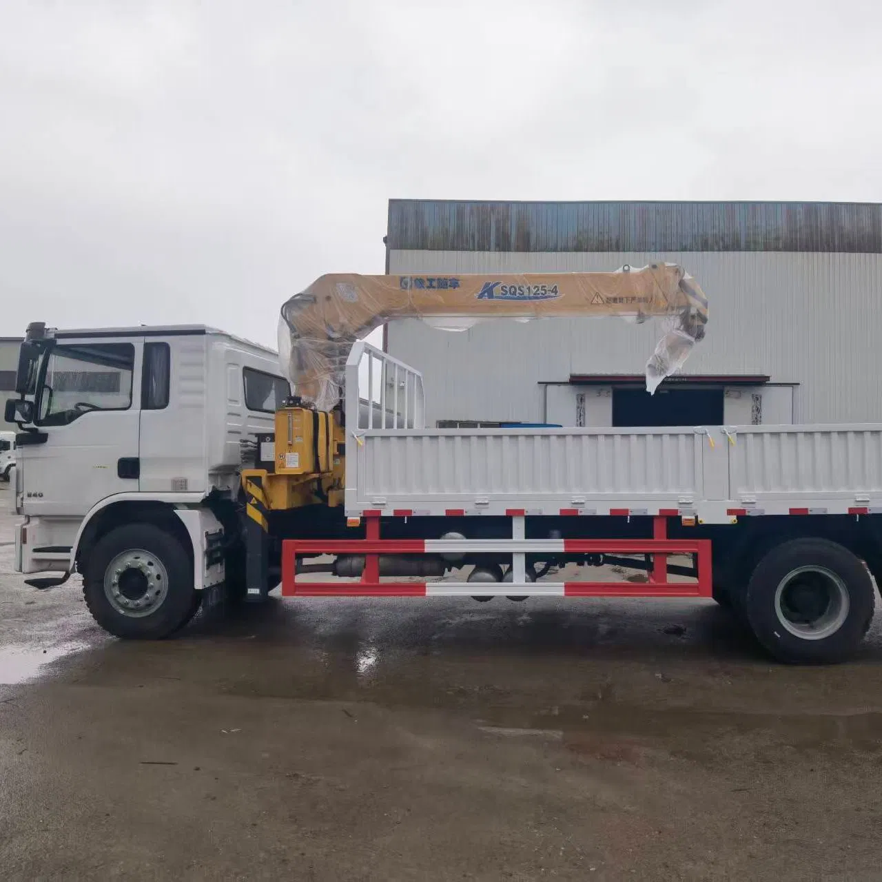New Shacman L3000 4X2 Cargo Crane Truck Mounted Crane Lorry Mounted Crane Goods Cargo Transport Lift Heavy Truck Long Distance Haul Towing Dump Tipper Truck