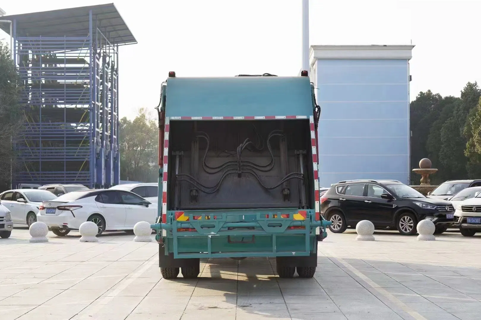 HOWO 4X2 Garbage Compactor Trucks 12m3 Garbage Truck for Sale