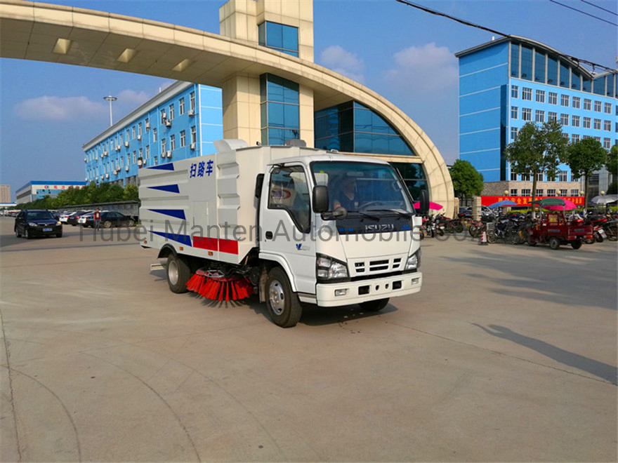 Isuzu 4cbm Water Tank 5cbm Garbage Tank High Pressure Road Washing Truck Isuzu 130HP Euro 5 Road Sweeper Truck