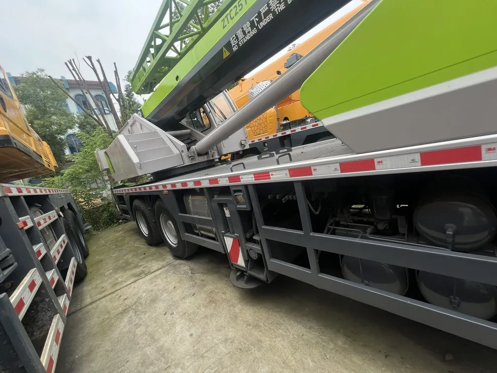 Zoomlion 25ton Truck Crane Detail