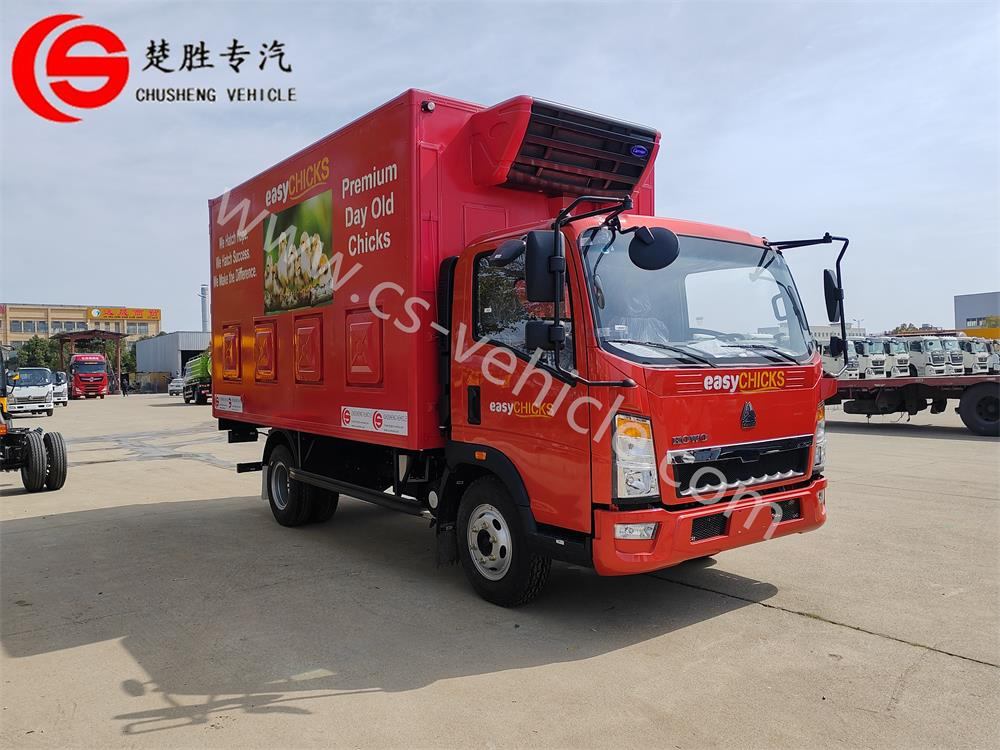 HOWO 4X2 Chicken Baby Livestock Transport Truck Van Truck