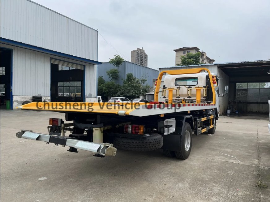 Flat Bed Towing Truck 4X2 5tons Flatbed Tow Emergency Wrecker Truck