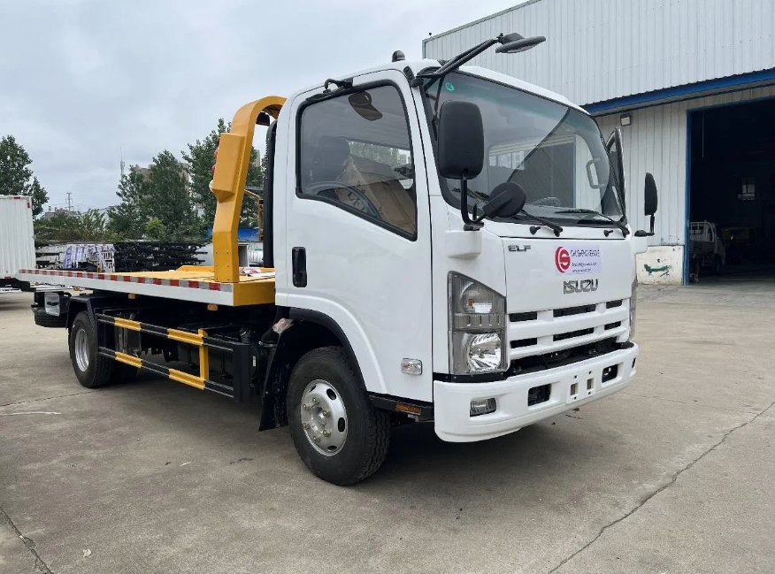 Flat Bed Towing Truck 4X2 5tons Flatbed Tow Emergency Wrecker Truck