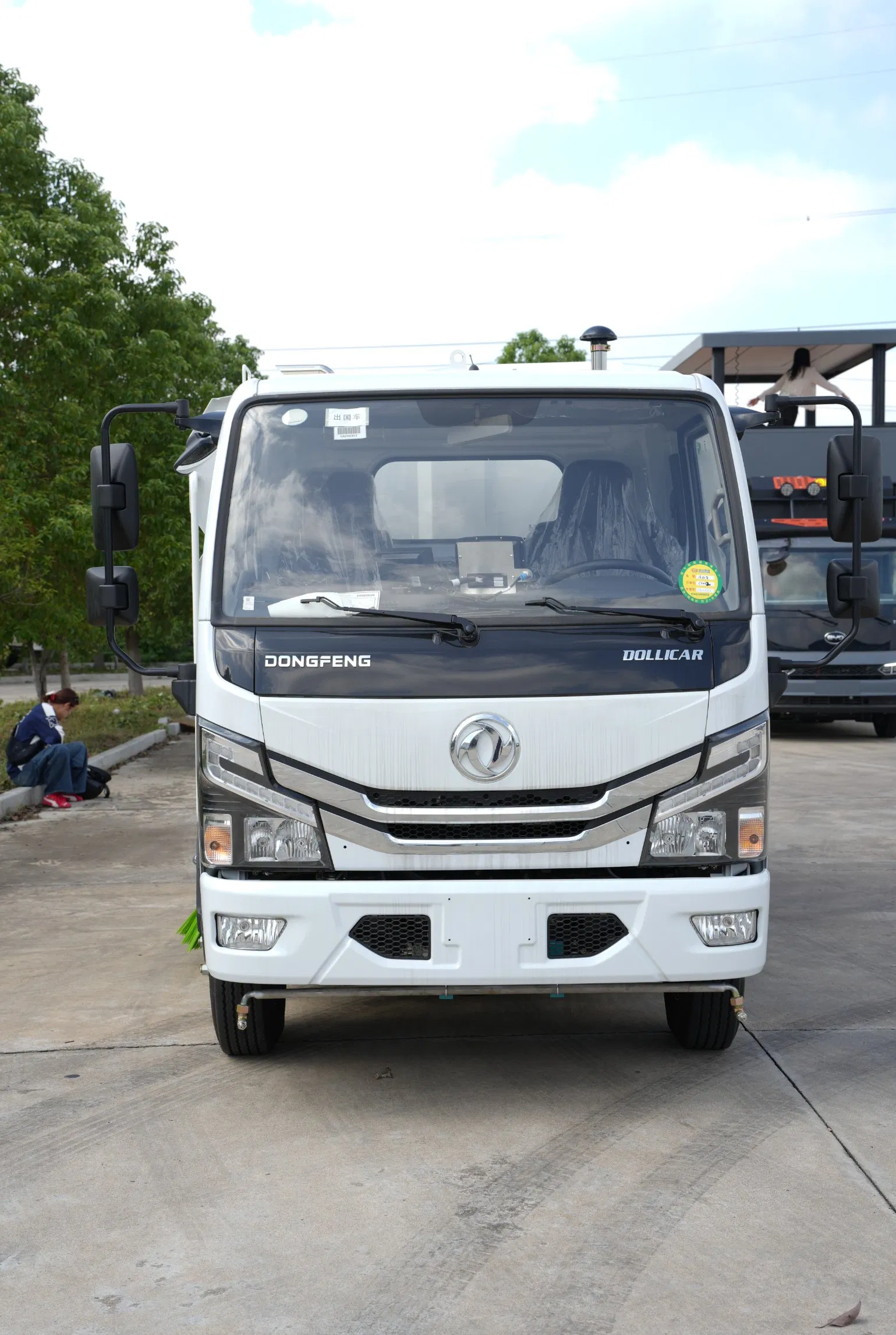 Precise Cleaning High Efficiency Vacuum Street Sweeper Road Cleaning Truck