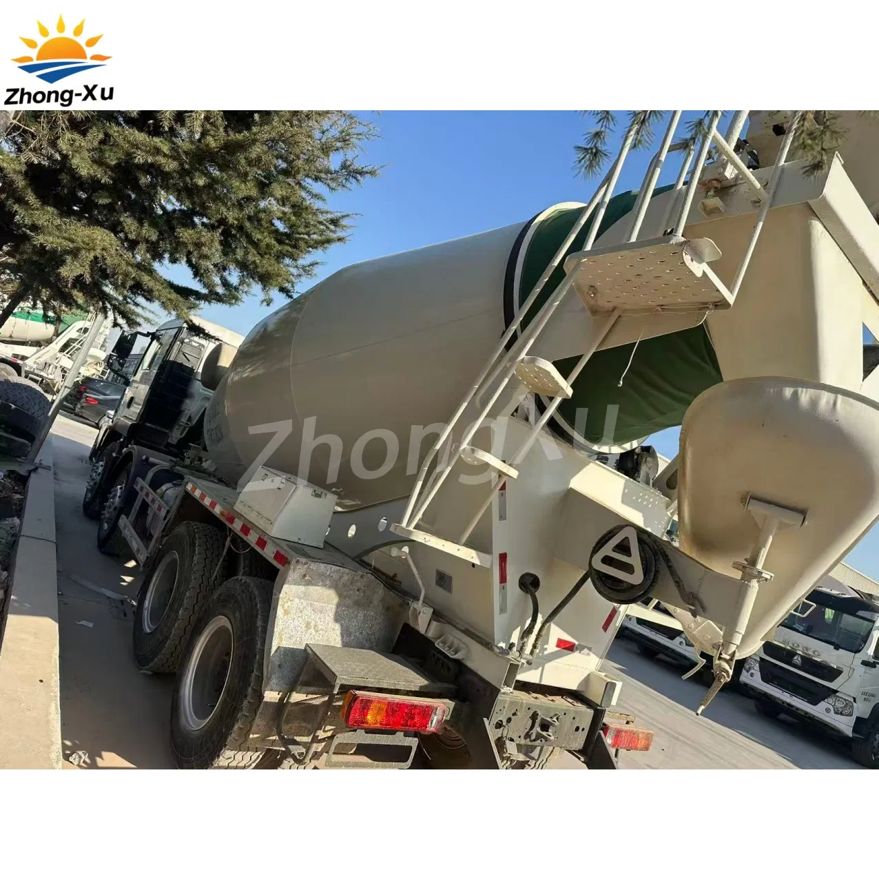 Shacman Sinotruck Sitrak HOWO Concrete Mixer Truck Used Dump Tipper Tractor Trucks Fuel Tanker Car Flatbed Lowbed Cargo Side Board/Curtain Semi Trailer