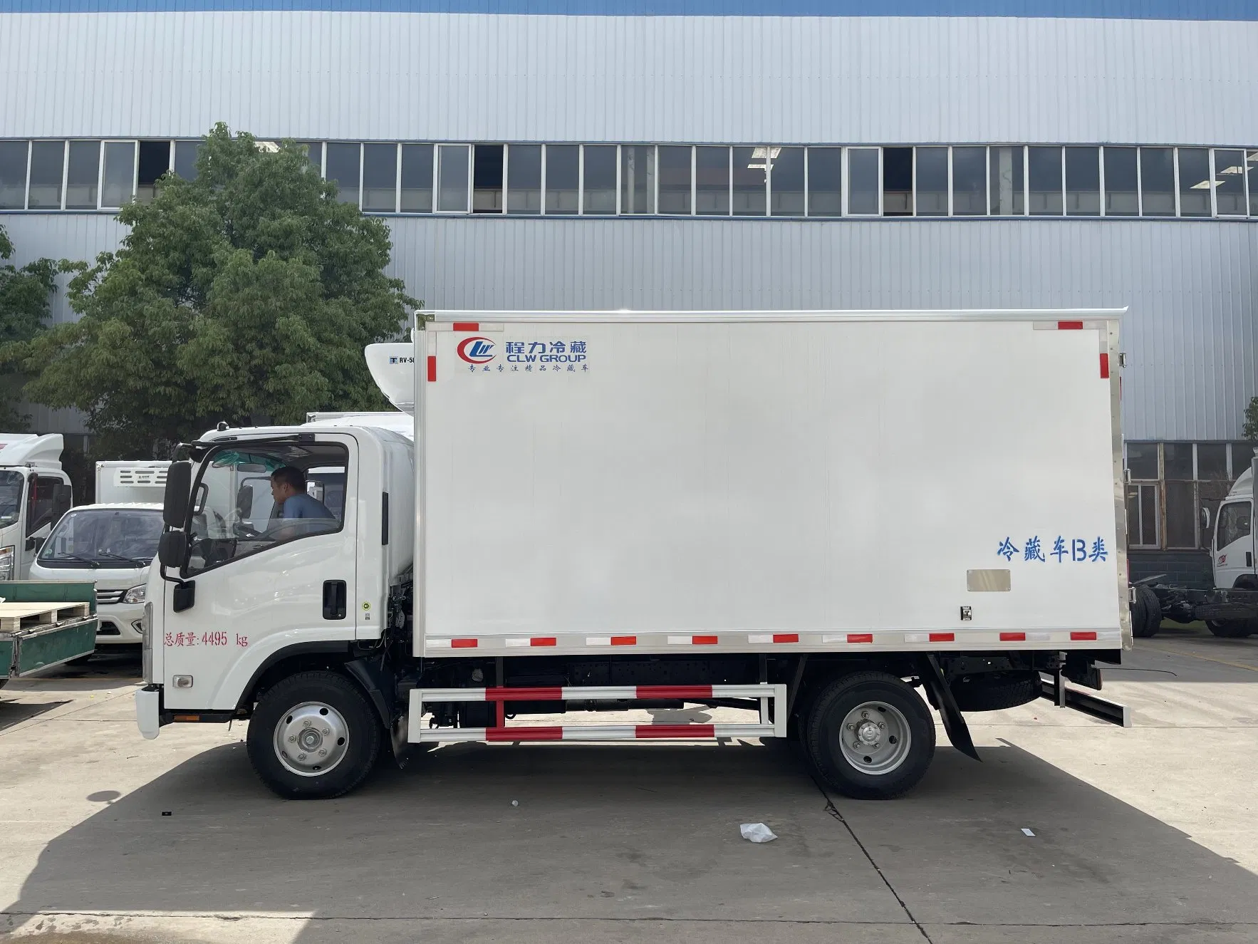 I Suzu Refrigerator Van Truck 4.2meter Small Refrigerated Trucks